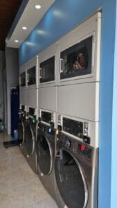 Tampilan Akhir Outlet Laundry Modern