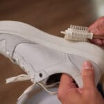 Cara Membersihkan dan Merawat Sepatu – Panduan Praktis