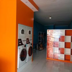 Outlet Laundry dengan Warna Korporat